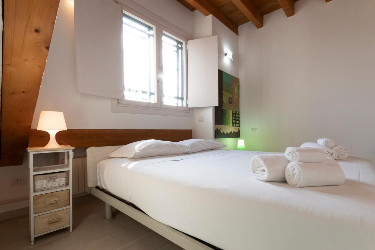 Mansarda Cola Apartment Milan Exterior photo