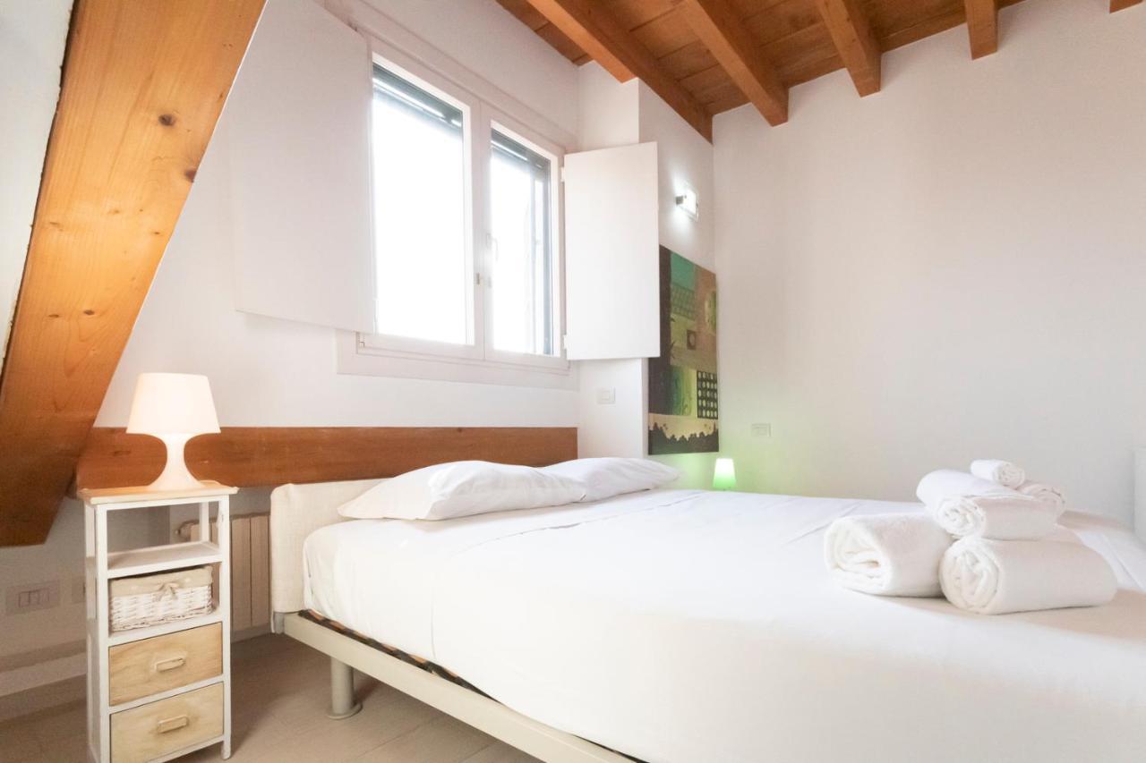 Mansarda Cola Apartment Milan Exterior photo